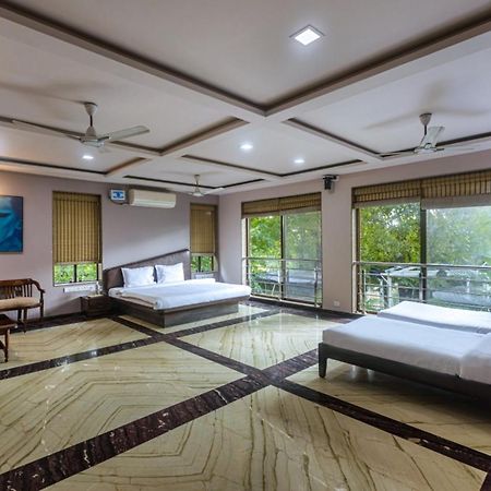 Saffronstays Aura, Alibaug - Luxury Pool Villa With A Game Room And Spacious Lawn Alībāg Ngoại thất bức ảnh