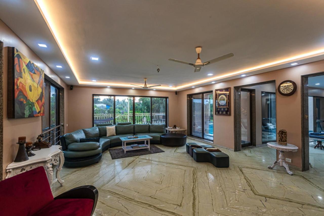 Saffronstays Aura, Alibaug - Luxury Pool Villa With A Game Room And Spacious Lawn Alībāg Ngoại thất bức ảnh