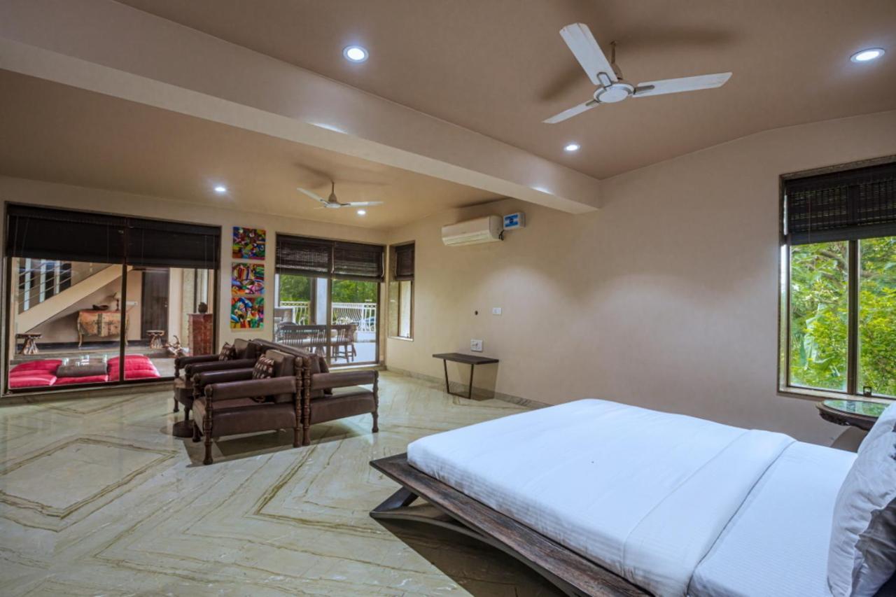 Saffronstays Aura, Alibaug - Luxury Pool Villa With A Game Room And Spacious Lawn Alībāg Ngoại thất bức ảnh