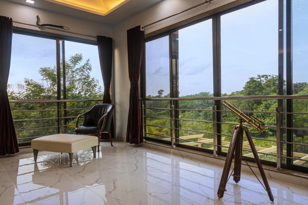 Saffronstays Aura, Alibaug - Luxury Pool Villa With A Game Room And Spacious Lawn Alībāg Ngoại thất bức ảnh