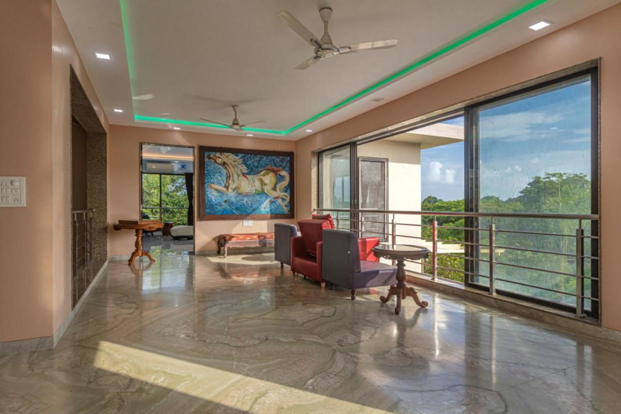 Saffronstays Aura, Alibaug - Luxury Pool Villa With A Game Room And Spacious Lawn Alībāg Ngoại thất bức ảnh