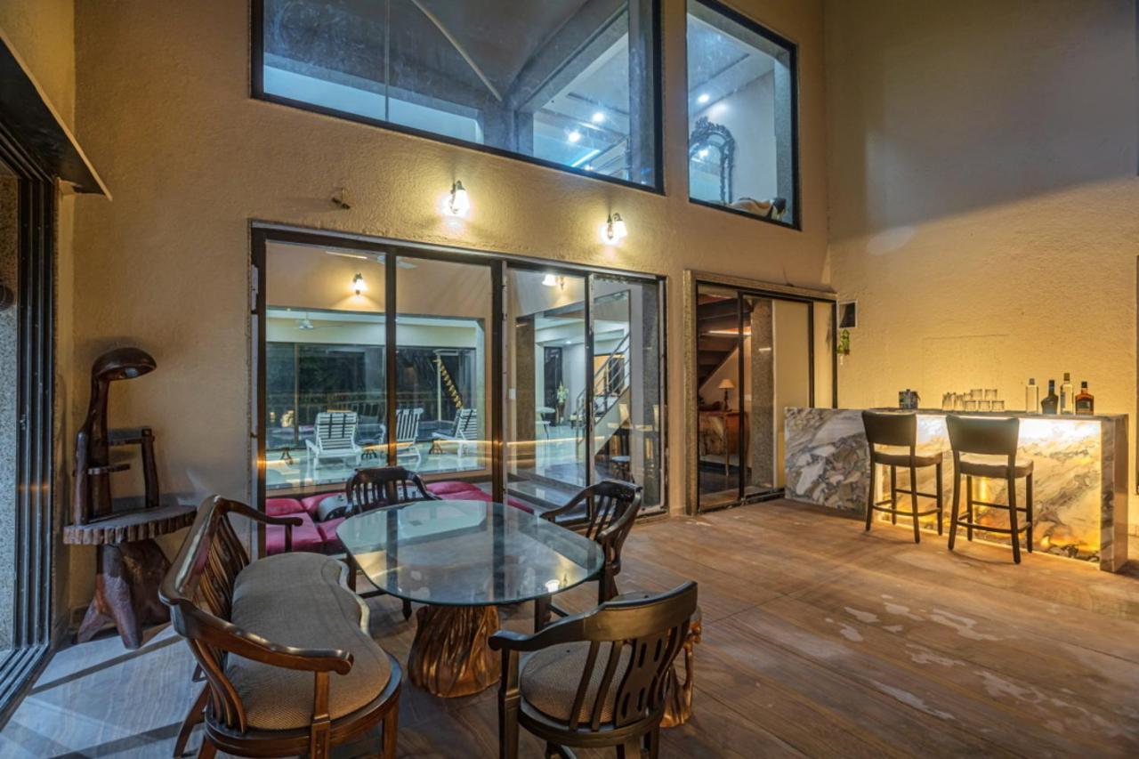 Saffronstays Aura, Alibaug - Luxury Pool Villa With A Game Room And Spacious Lawn Alībāg Ngoại thất bức ảnh