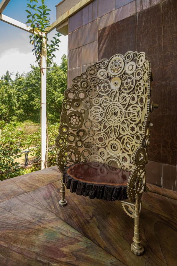 Saffronstays Aura, Alibaug - Luxury Pool Villa With A Game Room And Spacious Lawn Alībāg Ngoại thất bức ảnh